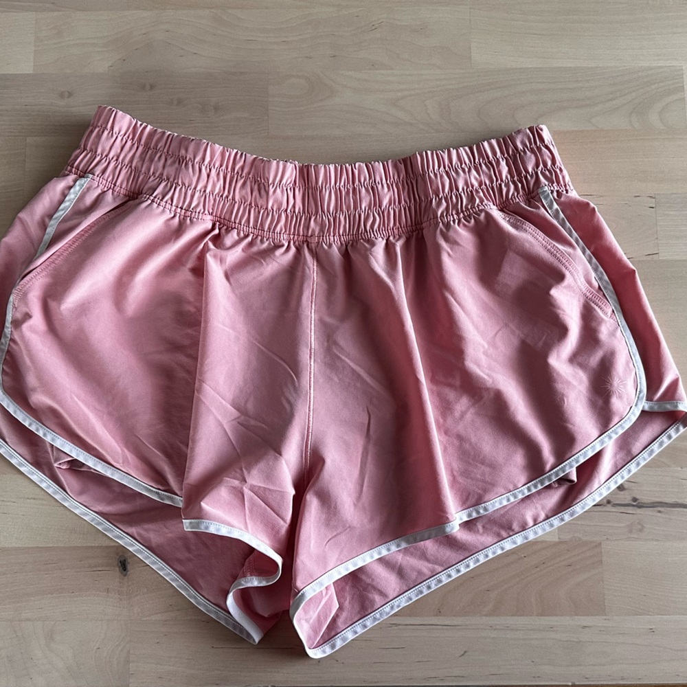 Offline by Aerie Low Rise Ruched Hot Stuff Short | Blush Pink | Size Medium